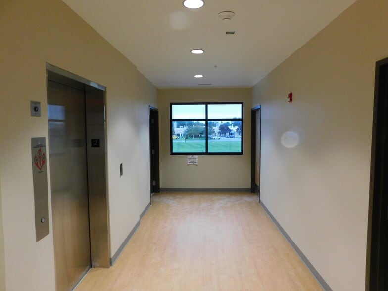 601 Tower Ln, Middletown, DE for lease - Interior Photo - Image 2 of 2