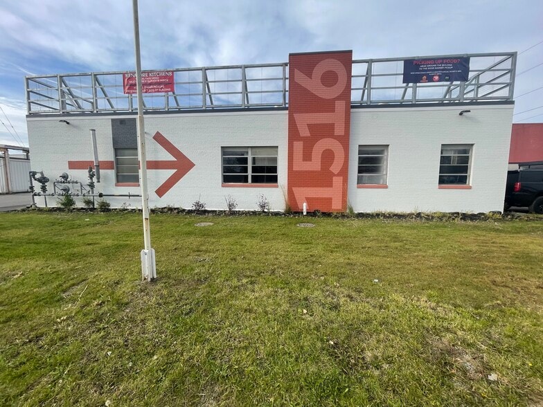 1516 Military Rd, Buffalo, NY for sale - Building Photo - Image 1 of 33