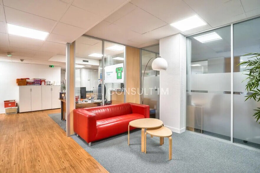 Office in Saint-Cloud for sale - Building Photo - Image 3 of 7