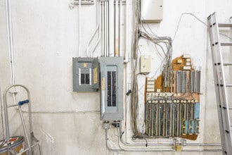 360 Swift Ave, South San Francisco, CA for lease Building Photo- Image 2 of 13