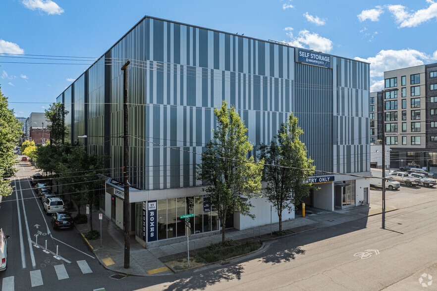 1323 NW 16th Ave, Portland, OR for lease - Building Photo - Image 3 of 7