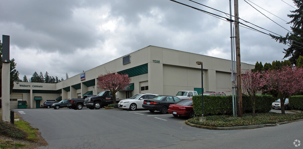 11326-11332 120th Ave NE, Kirkland, WA for lease - Building Photo - Image 3 of 3