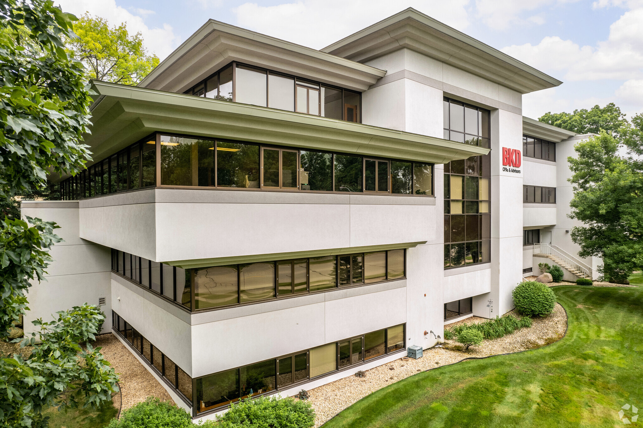 8517 Excelsior Dr, Madison, WI for lease Building Photo- Image 1 of 6