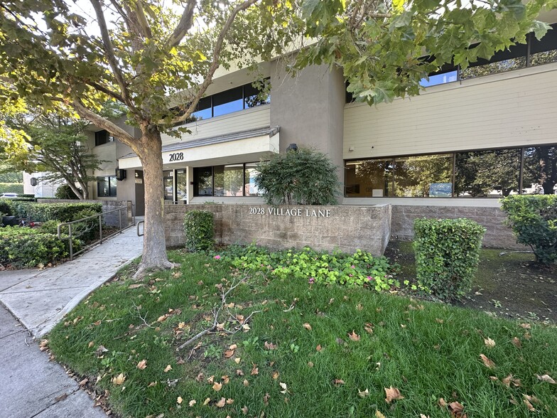 2028 Village Ln, Solvang, CA for lease - Building Photo - Image 1 of 25