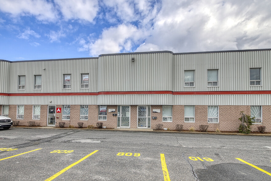 9575 Av Illinois, Brossard, QC for sale - Building Photo - Image 1 of 1