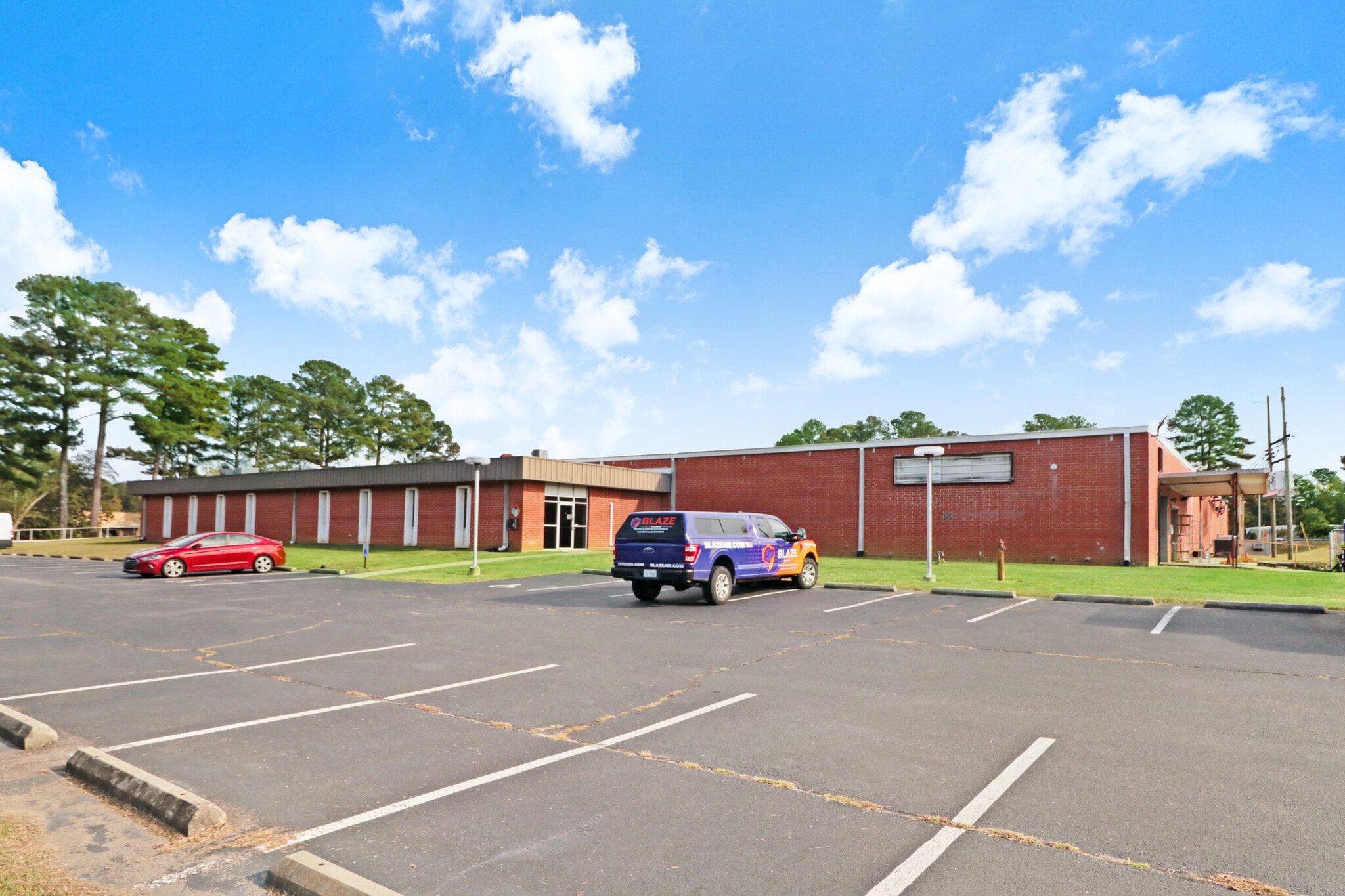 500 E Gannon Ave, Zebulon, NC for lease Building Photo- Image 1 of 31