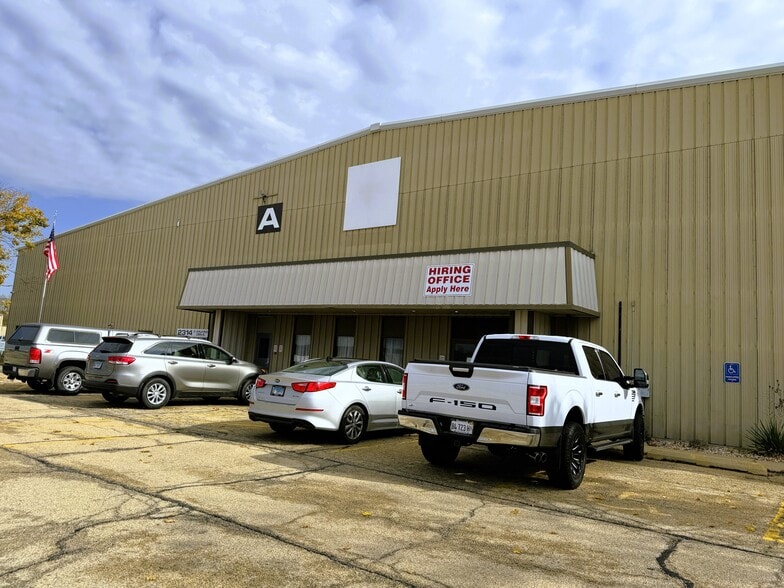 2314 Wilkins Dr, Chillicothe, IL for lease - Building Photo - Image 3 of 19