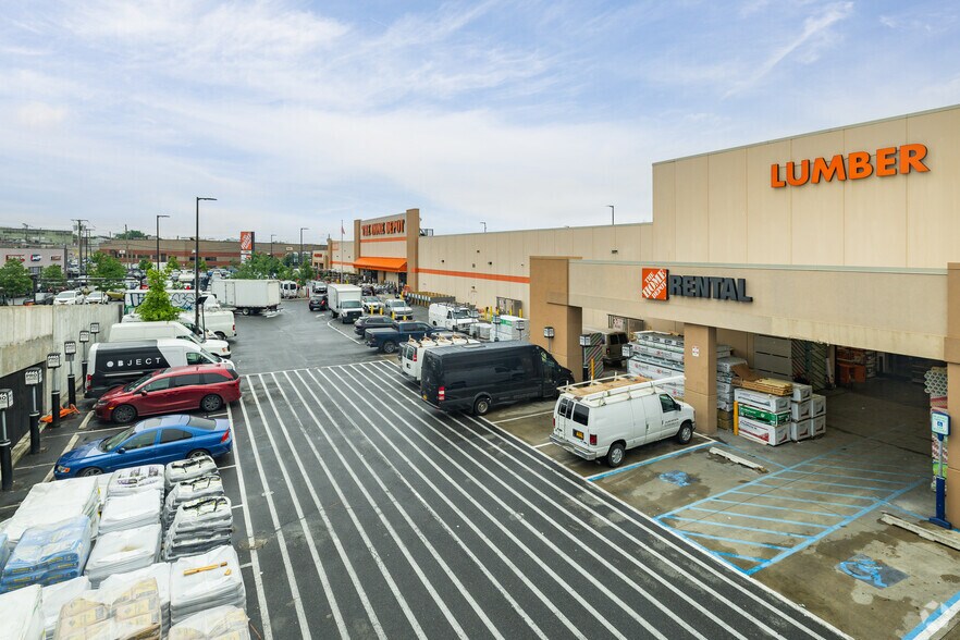 59-19 Maurice Ave, Maspeth, NY for sale - Primary Photo - Image 1 of 1