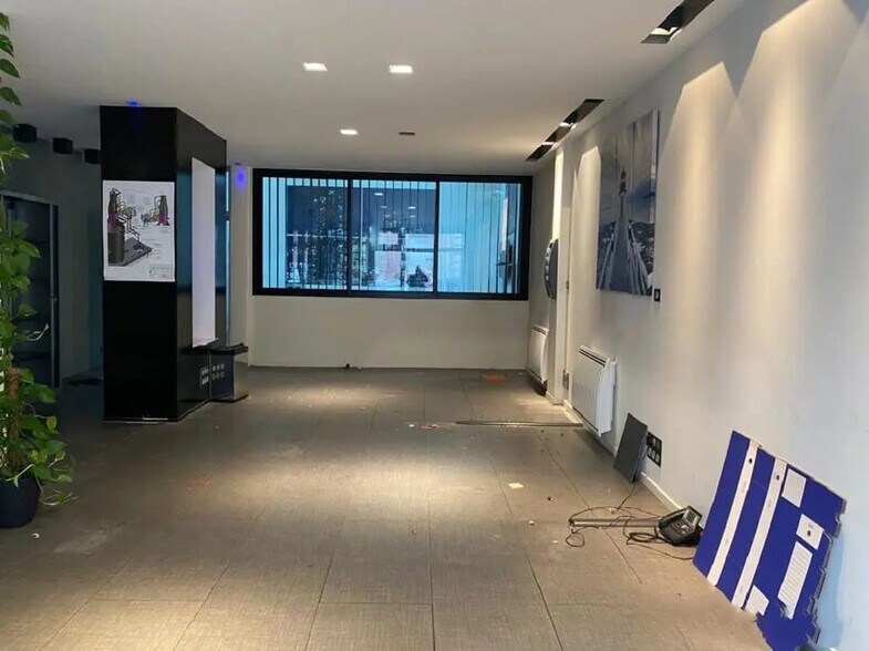 Office in Le Havre for lease - Interior Photo - Image 2 of 5