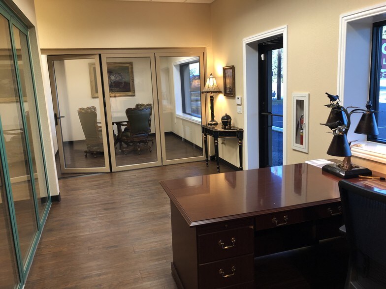 214 N Loop 336 E, Conroe, TX for sale - Other - Image 1 of 1