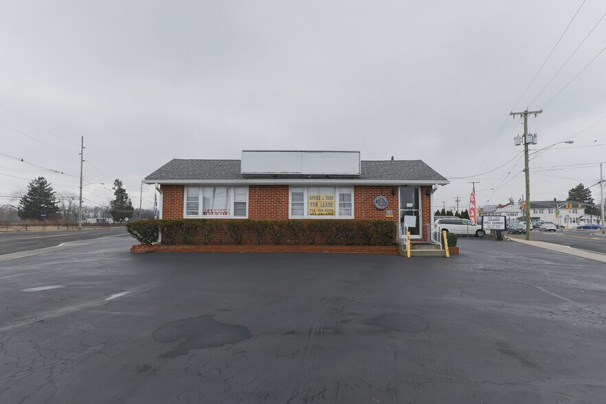 35 Maple Pl, Keyport, NJ 07735 Office for Lease