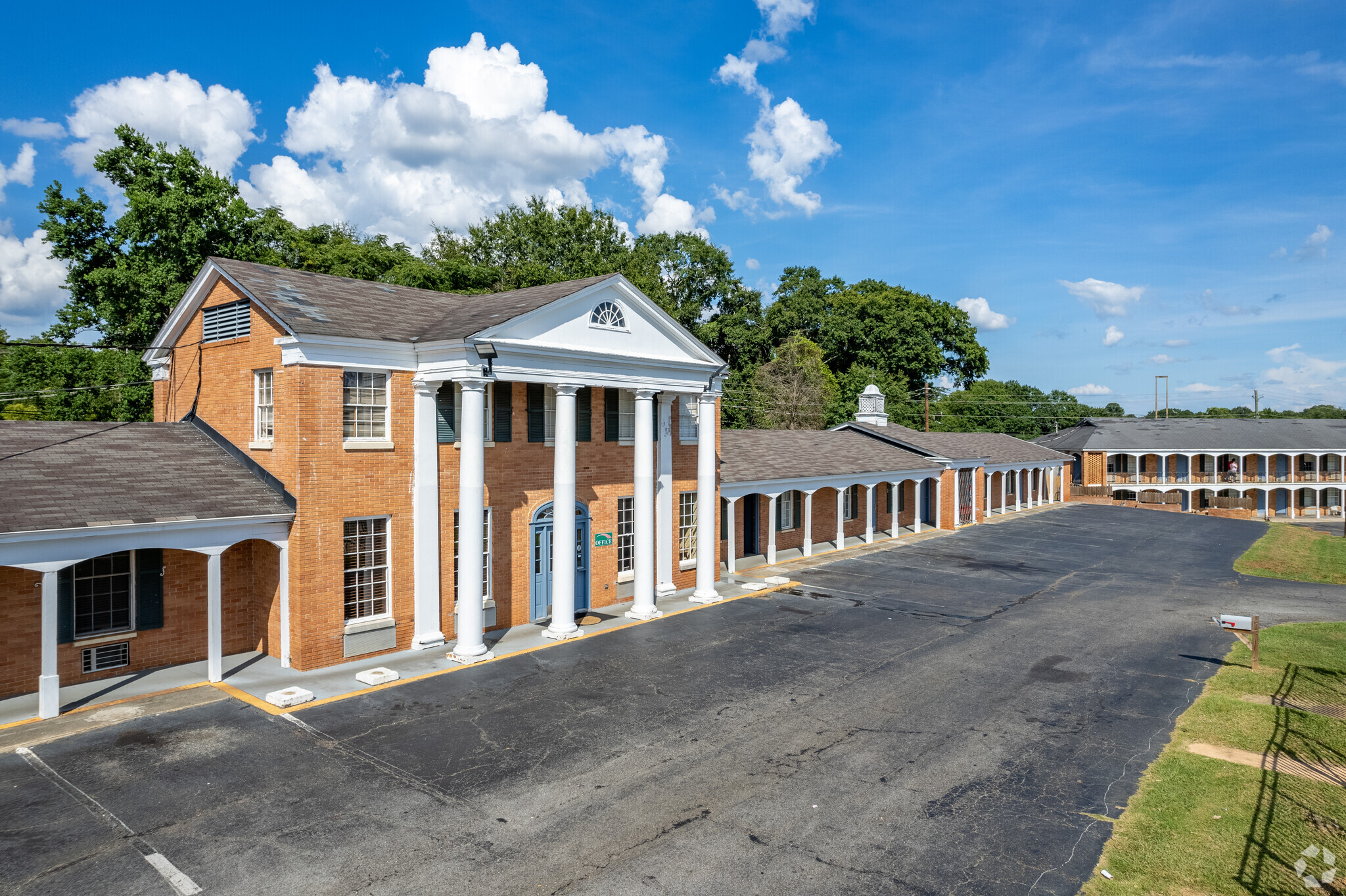 130 N Frontage Rd, Forsyth, GA for sale Primary Photo- Image 1 of 1