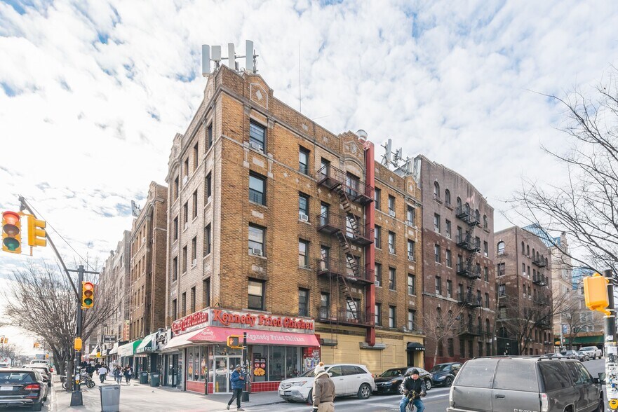 2359 Grand Concourse, Bronx, NY for lease - Primary Photo - Image 2 of 46