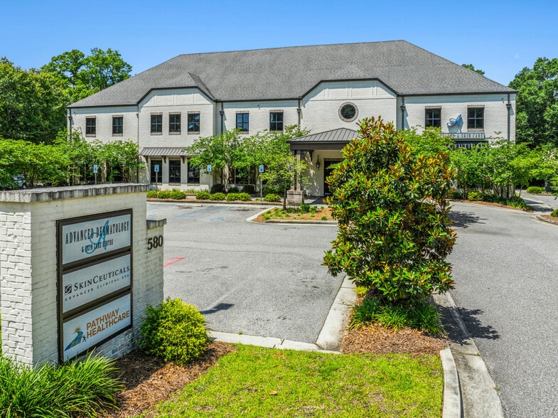 580 Providence Park Dr E, Mobile, AL for sale - Building Photo - Image 2 of 8