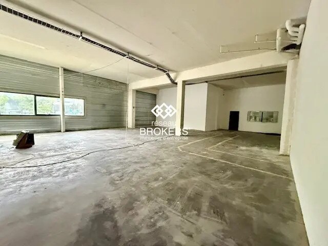 Industrial in Taverny for lease - Interior Photo - Image 1 of 2
