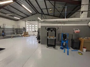 Flex in L'Isle-d'Abeau for sale Interior Photo- Image 1 of 3