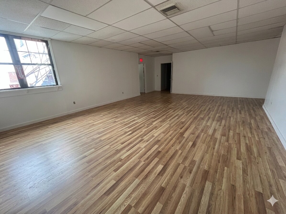 307 Wall St, Kingston, NY for lease Interior Photo- Image 1 of 6