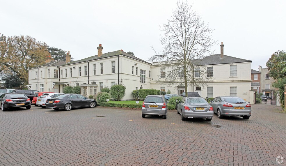 Harlington Rd, Uxbridge, UB8 3HD