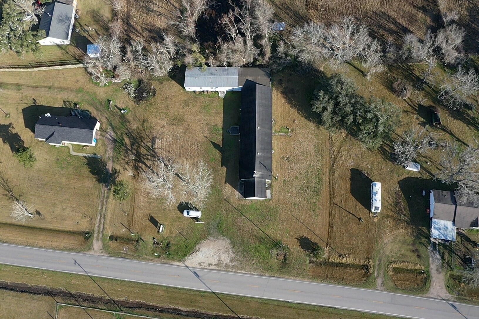 3922 County Road 353, Brazoria, TX 77422 UNRESTRICTED 1AC LOT WITH