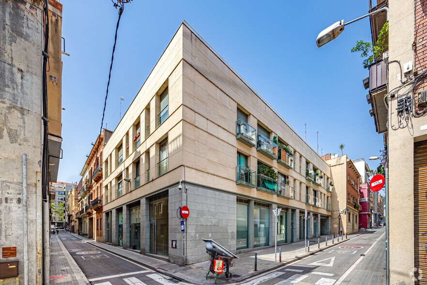in Barcelona, Barcelona for sale - Primary Photo - Image 1 of 1