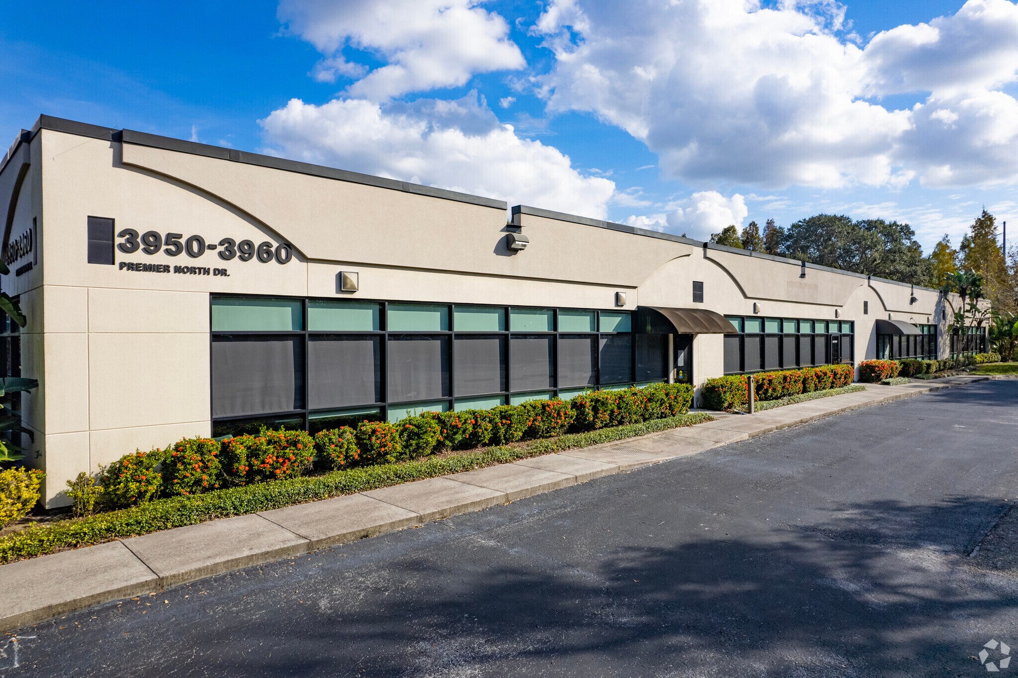 3950-3960 Premier North Dr, Tampa, FL for lease Building Photo- Image 1 of 8