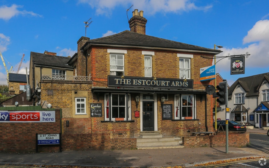 2 St Johns Rd, Watford for sale - Primary Photo - Image 1 of 1