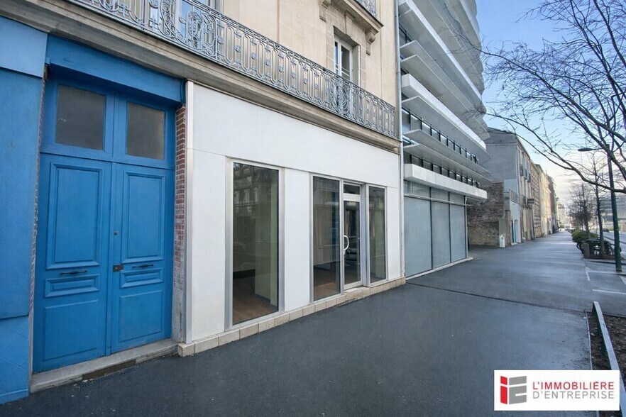 Retail in Rennes for lease - Building Photo - Image 1 of 4