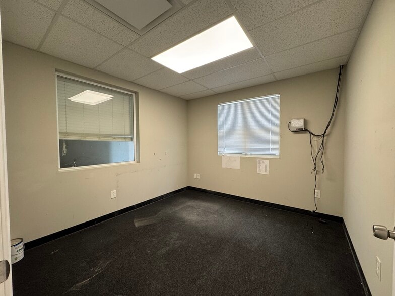 4970B Teays Valley Rd, Scott Depot, WV for lease - Building Photo - Image 3 of 7