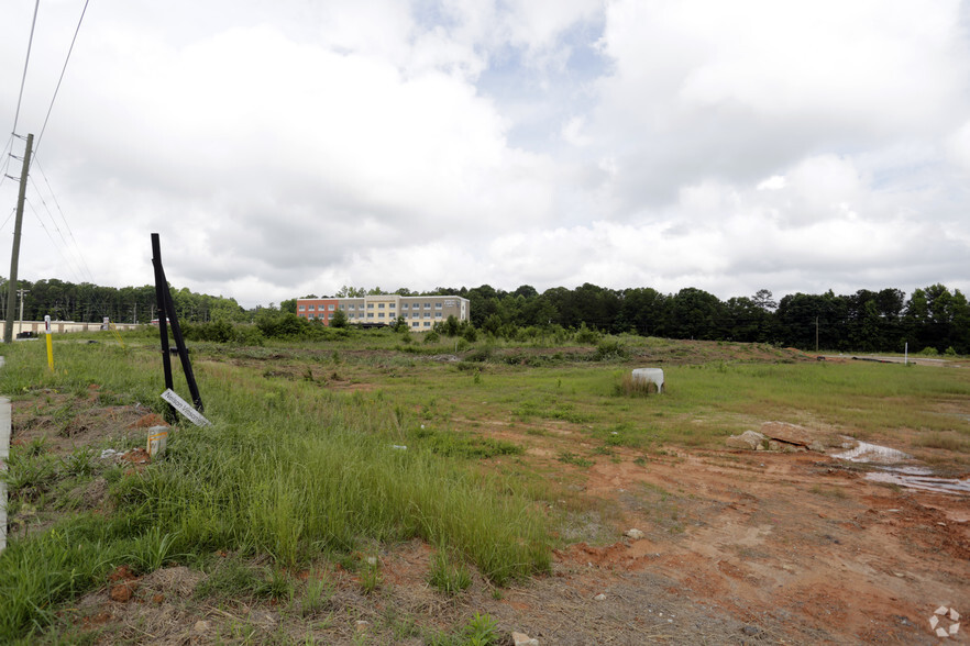 Hwy 211 & Hwy 124, Braselton, GA for sale - Primary Photo - Image 1 of 1