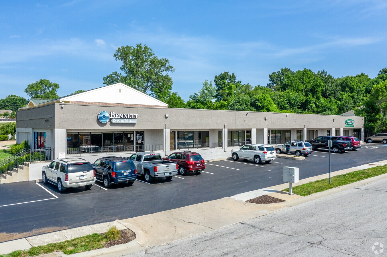 34073417 NW Mill Dr, Blue Springs, MO 64015