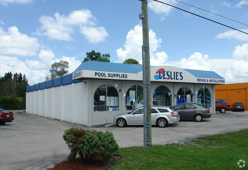 11598 S Cleveland Ave, Fort Myers, FL for sale - Primary Photo - Image 1 of 3