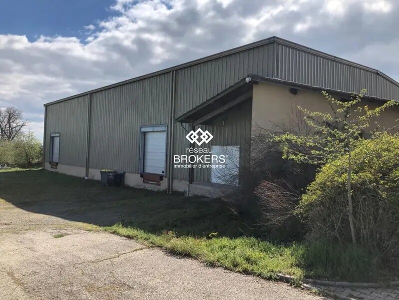 Flex in Saint-Clément-les-Places for sale Building Photo- Image 1 of 1