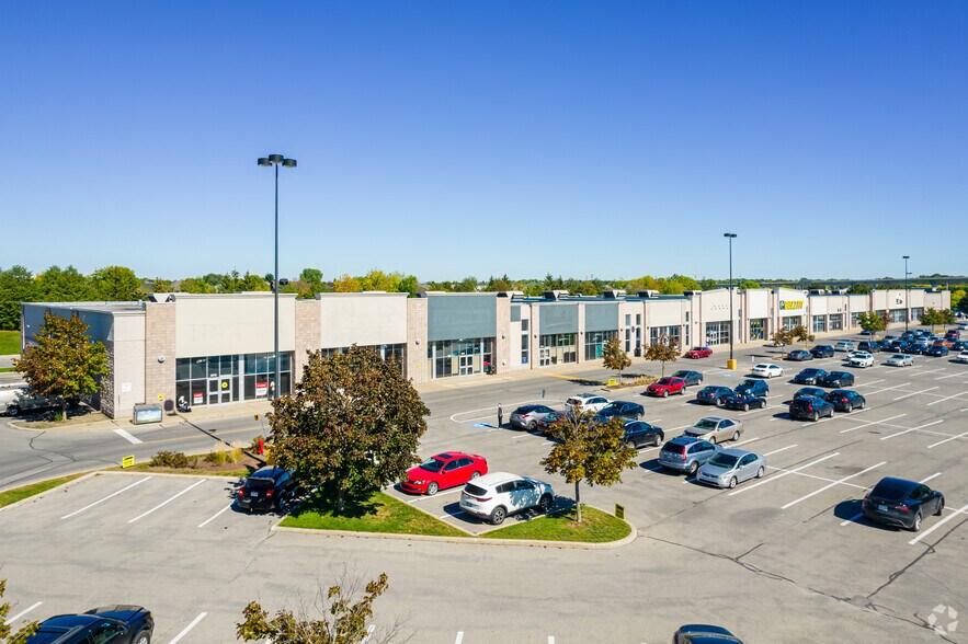 32163272 Rue JeanYves, Kirkland, QC H9J 2R6