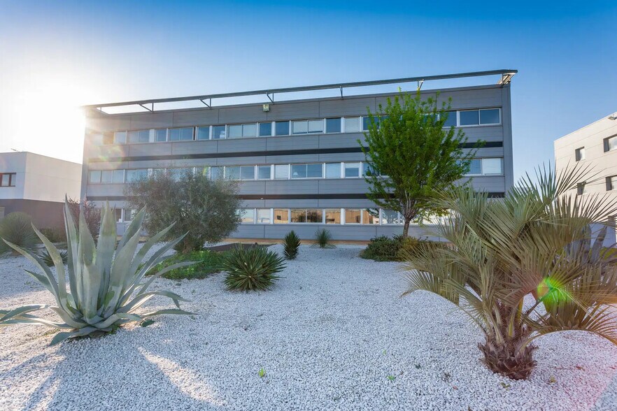 Coworking Space in Castelnau-le-Lez for lease - Building Photo - Image 3 of 20