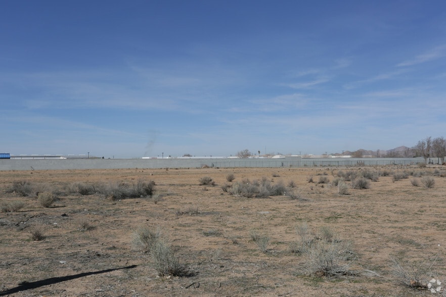 John Glenn Rd, Apple Valley, CA for sale - Primary Photo - Image 1 of 19