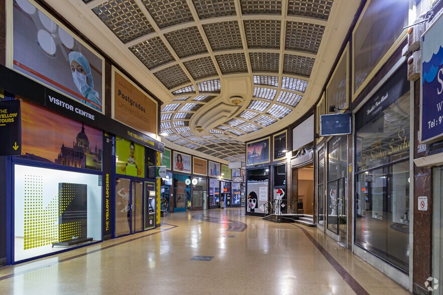 Multifamily in Madrid, Madrid for sale - Building Photo - Image 2 of 3