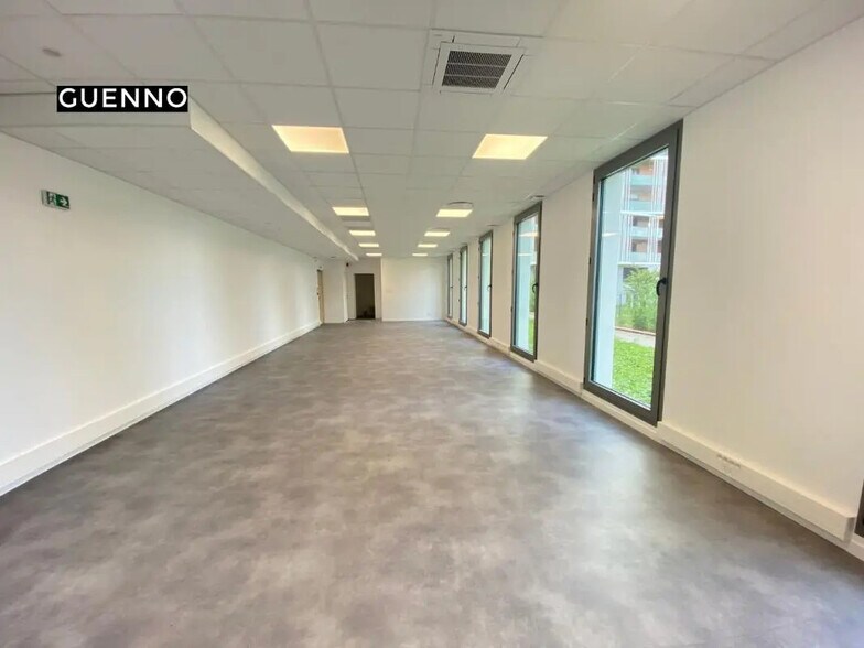 Office in Cesson-Sévigné for lease - Interior Photo - Image 1 of 2