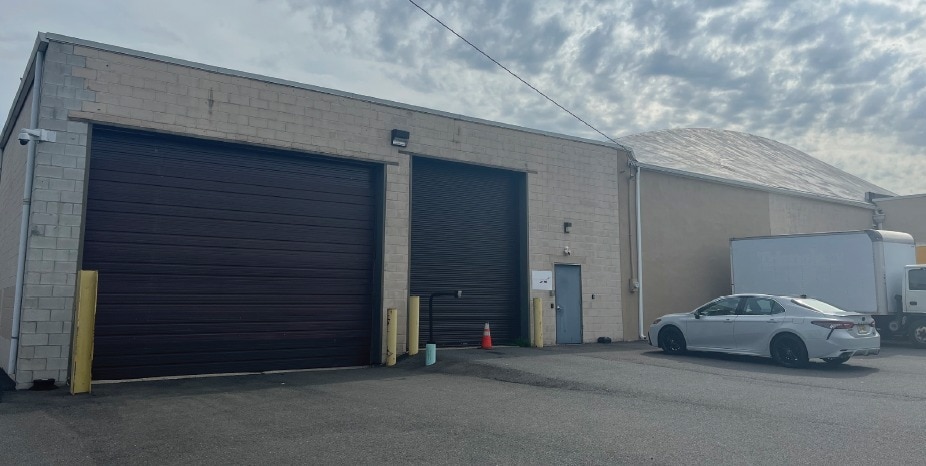 2020 S Stiles St, Linden, NJ for lease - Building Photo - Image 2 of 20