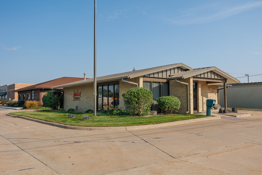 1405 E 23rd St, Fremont, NE for sale - Building Photo - Image 2 of 31