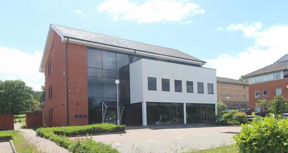 Parkway, Fareham for lease - Building Photo - Image 2 of 11