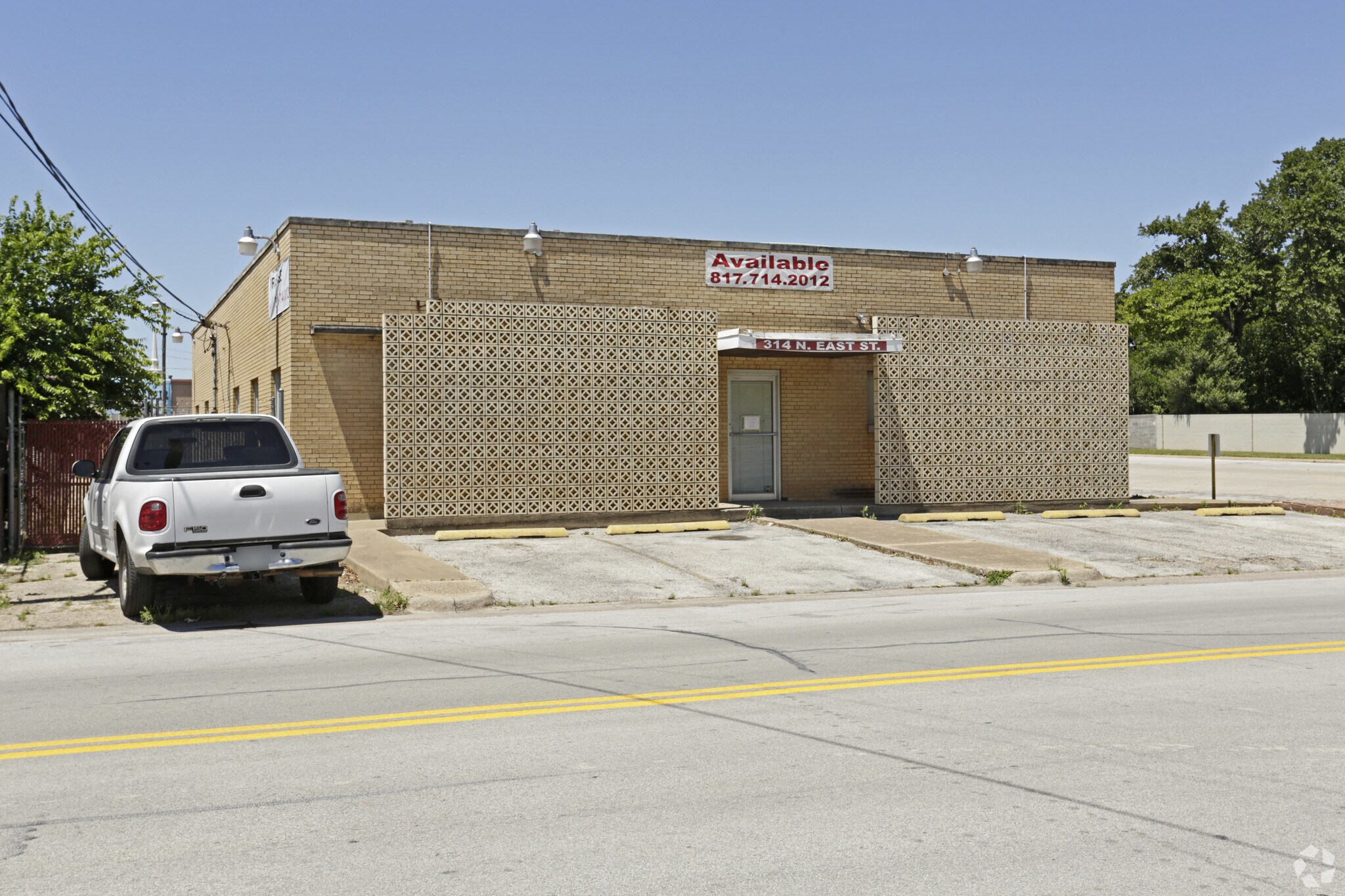 314 N East St, Arlington, TX for sale Primary Photo- Image 1 of 1