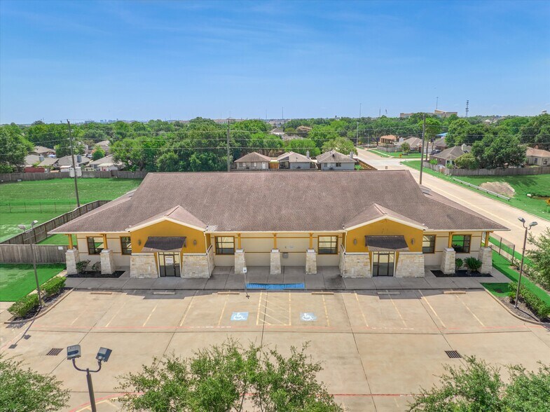 20718 Park Row, Katy, TX for sale - Primary Photo - Image 1 of 1