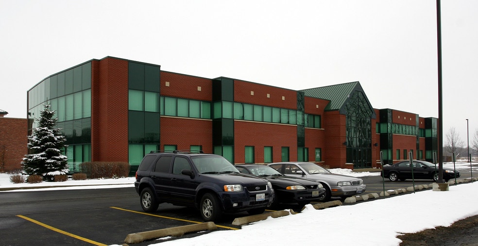 213 Front St, Mchenry, IL for lease - Primary Photo - Image 1 of 5