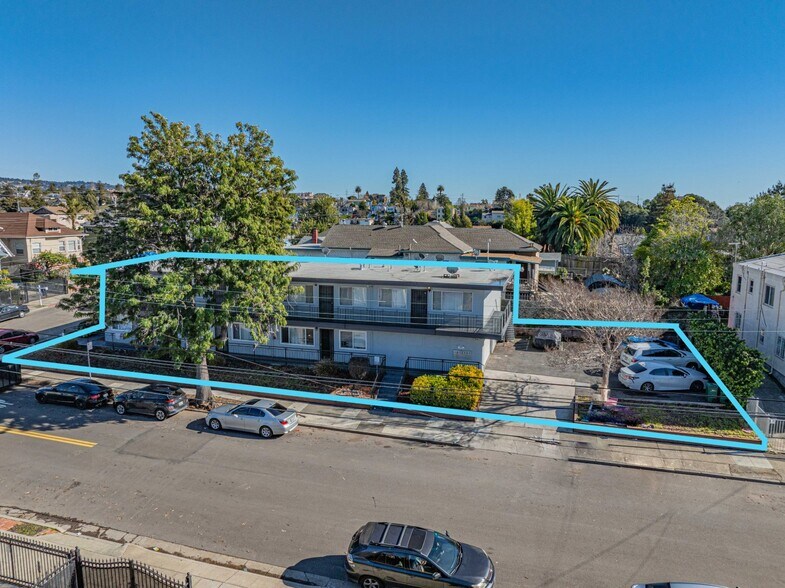 2244 12th Ave, Oakland, CA for sale - Building Photo - Image 3 of 26