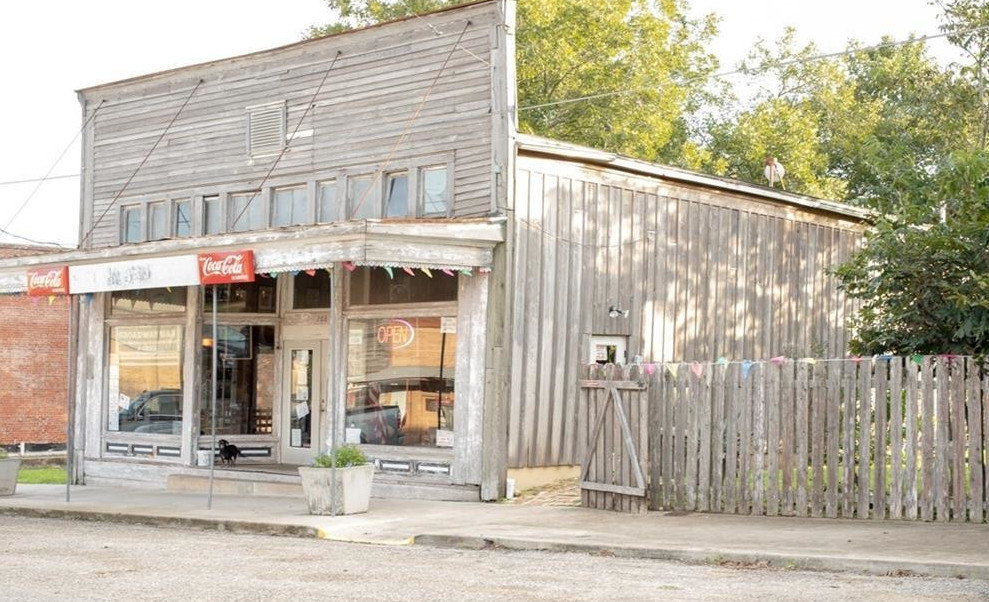 208 Broadway, Nordheim, TX for sale Primary Photo- Image 1 of 1