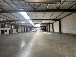 Flex in Tremblay-en-France for lease Interior Photo- Image 2 of 12