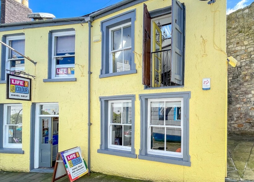 23-25 Hole In The Wall St, Caernarfon for sale - Building Photo - Image 2 of 11