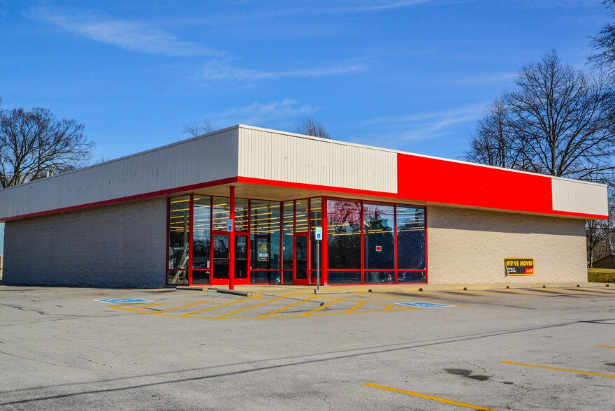 2008 Elida Rd, Lima, OH 45805