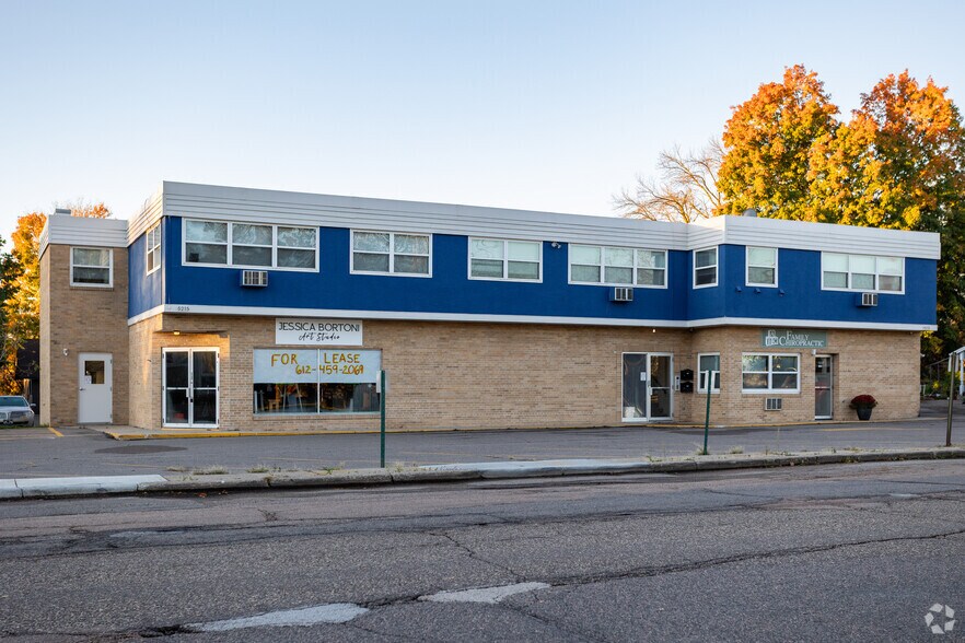 5215 E Main St, Maple Plain, MN for sale - Primary Photo - Image 1 of 1