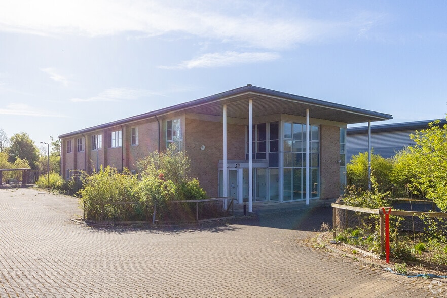 3 Percy Rd, Huntingdon for lease - Building Photo - Image 1 of 9